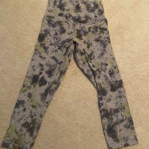 LULULEMON Align 21" High Rise Crop Leggings, Size 6, Used in Very good condition